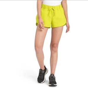 NWT The North Face Women’s Classic V Mini Short in Sulphur Spring Green!